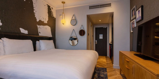 Comfortable Rooms at NYX London Holborn