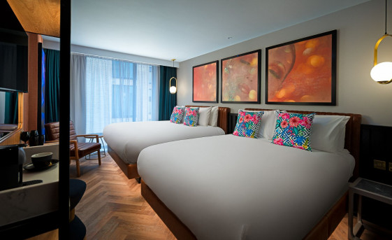 Deluxe Star with 2 King beds