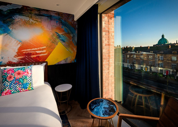 Deluxe Star with King Bed and View